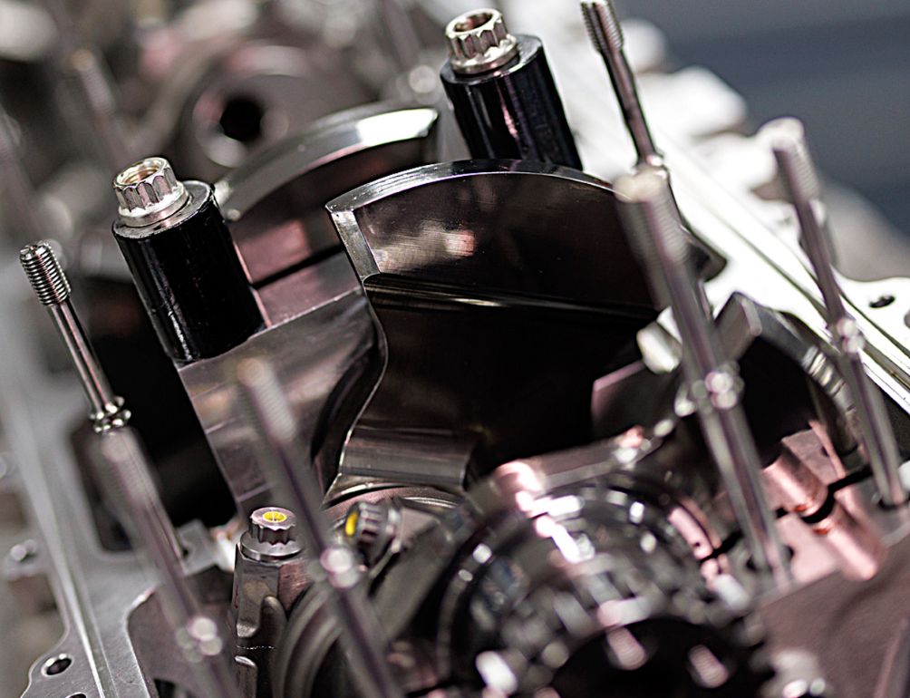 ENGINE & DRIVETRAIN